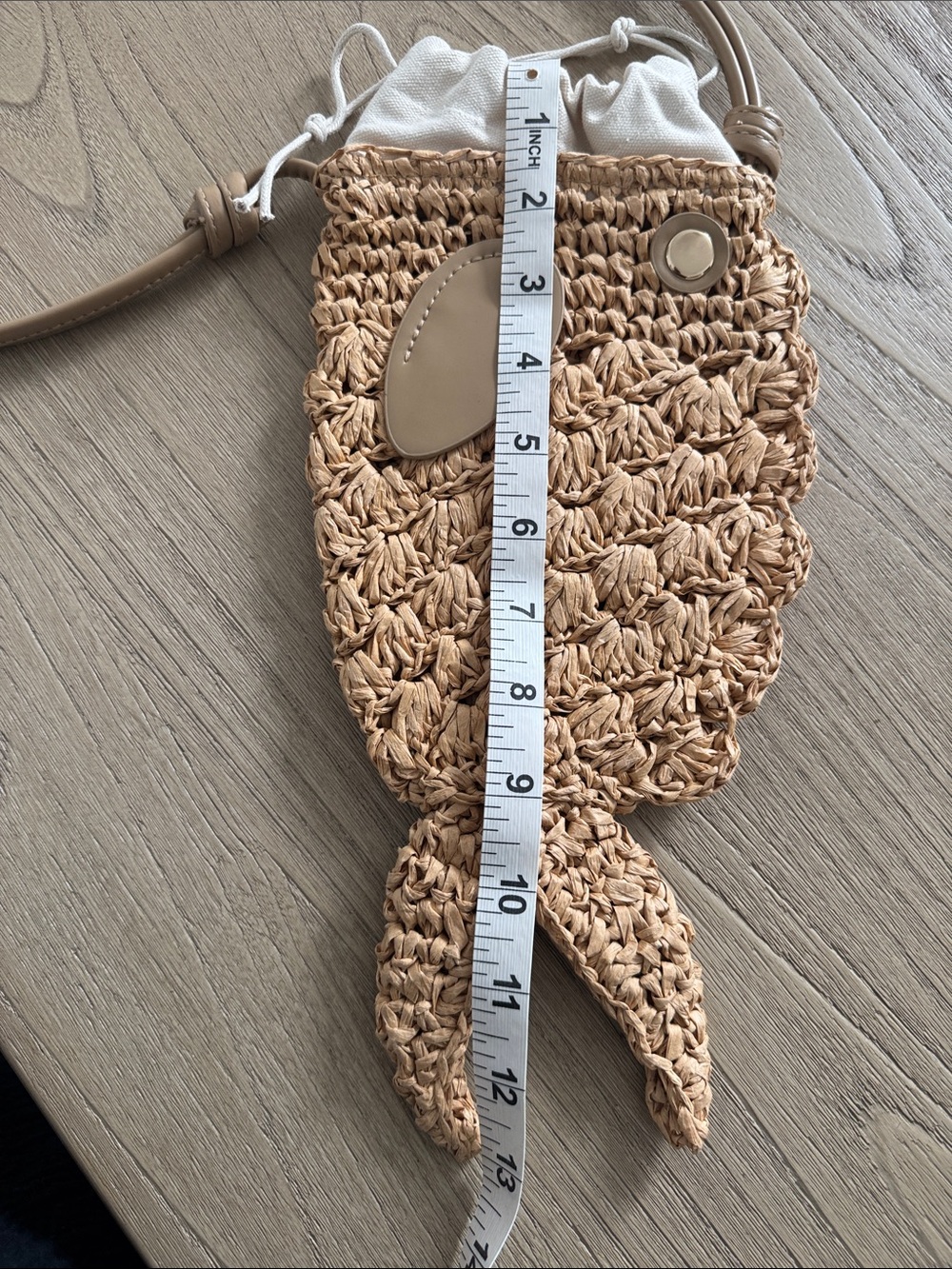 6/14 Woven Fish-Shaped Crossbody Bag in Natural Tan - Picture 2 of 6